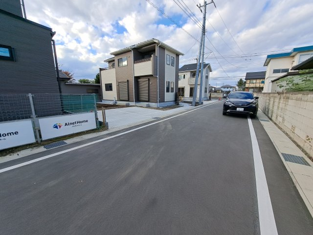 新築　前橋市稲荷新田町　Bloomin　Garden　2号棟の前面道路含む現地写真|現地写真　東側接道幅員約6ｍ