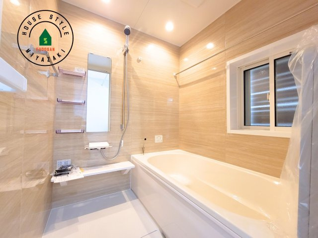 宮崎市第3恒久宮ノ後モデル（１号棟）の浴室|1日の疲れを癒してくれる広々バスルーム。雨の日のお洗濯にも大活躍な浴室乾燥機付です！