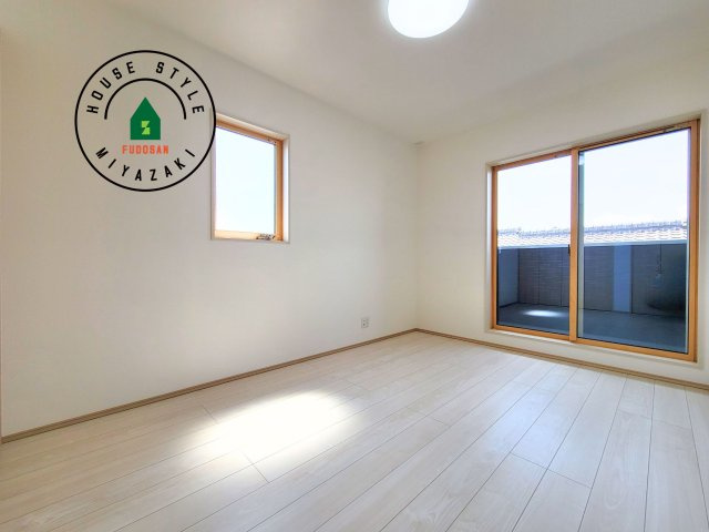 宮崎市第3恒久宮ノ後モデル（１号棟）の寝室|主寝室には収納力に優れたクローゼットがありますので、お部屋もすっきり片付きます。