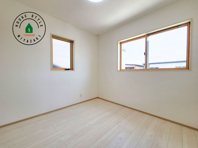 宮崎市第3恒久宮ノ後モデル（１号棟）の子供部屋|穏やかな光が差し込む室内には、穏やかな時間が流れます。