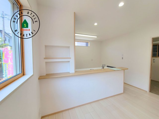 宮崎市第3恒久宮ノ後モデル（１号棟）のダイニング|会話が弾む場所として居心地の良いリビングです。