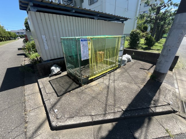 南平野住宅7号棟のその他共用部分|敷地内ゴミ置き場あります