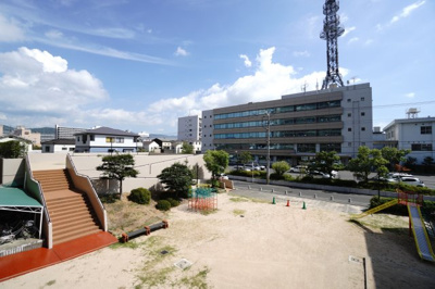 【展望】 | 【上質リノベ】パラッシオ東雲 | 【四季を感じる】
四季の移ろい・爽やかな青空や風を感じられ
自然を愉しめるパノラマビュー。
毎日の暮らしに余裕を感じさせてくれる、
遮る物の無い開放的な眺望を是非、ご堪能ください。