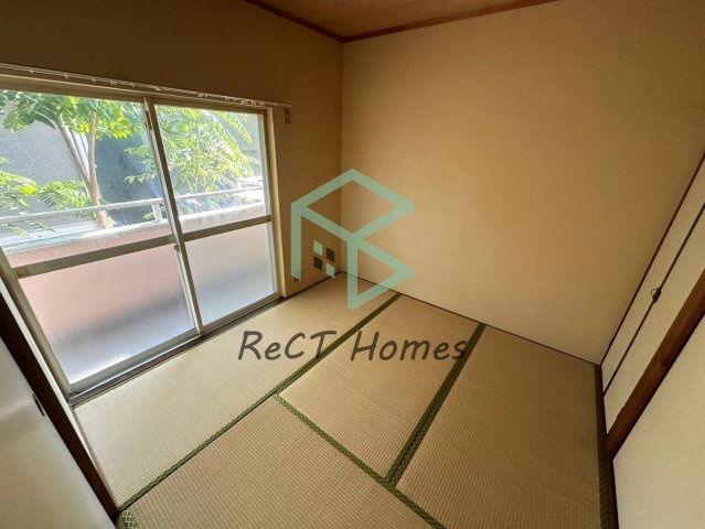 ハイツ西庄の和室