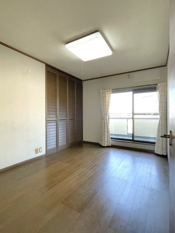地御前3丁目 戸建の洋室|2階 約6.5帖の洋室です