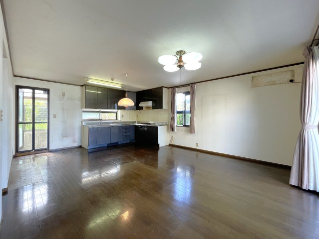 地御前3丁目 戸建の居間・リビング