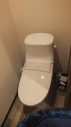 岸和田３丁目　中古一戸建てのトイレ|トイレ
■物件内覧・資金計画相談・住宅ローン相談、リフォーム相談、お問合せ受付中■
※当日・翌日のご内覧、ご相談はお電話でのお問合せがスムーズです！