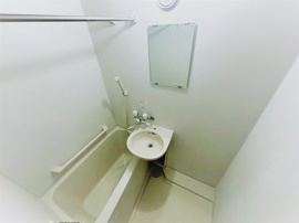 落ち着いた空間のお風呂です