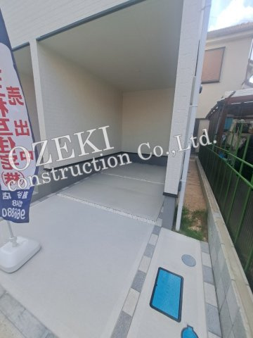 越谷市蒲生新築戸建て　「ちょうどいい家」-Livele Garden.S-の駐車場