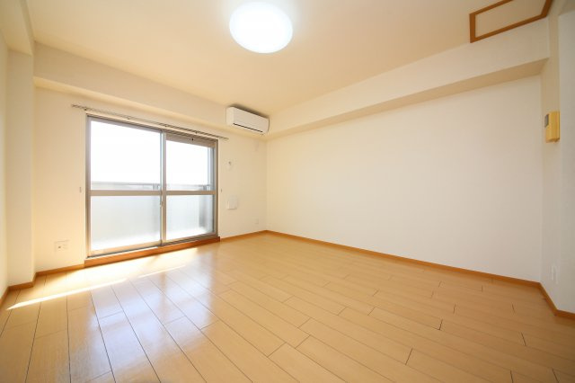 サンリッツ高宮Cの居間・リビング