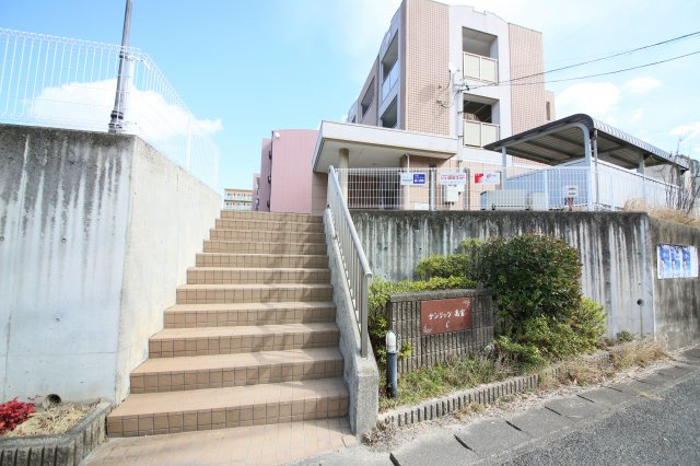 サンリッツ高宮Cのエントランス