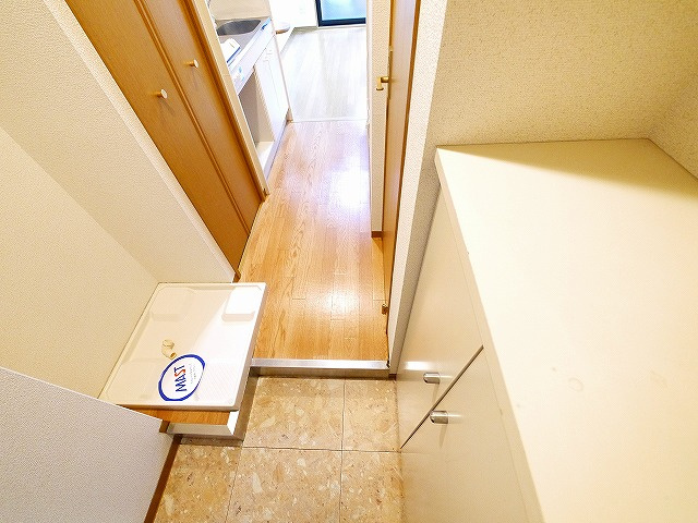 オーキッドあやめ池の玄関|シンプルで使いやすい玄関です