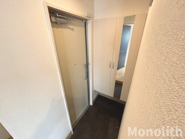 サニーヒルズ泉大津A棟の玄関