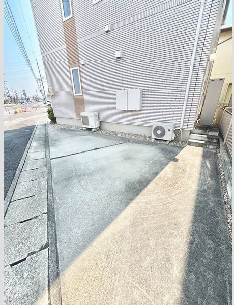 矢曽根町赤地戸建　　刈谷市近郊の賃貸はクラスホームの駐車場