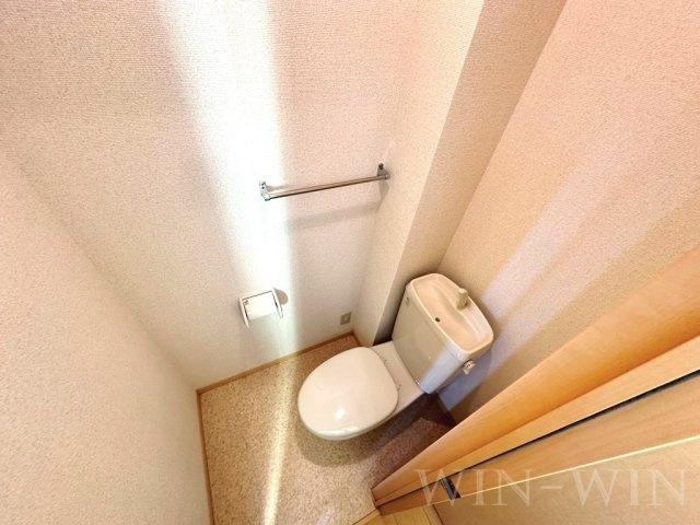 メゾン リヴェールのトイレ|イメージ（同建物内・同間取りの写真）