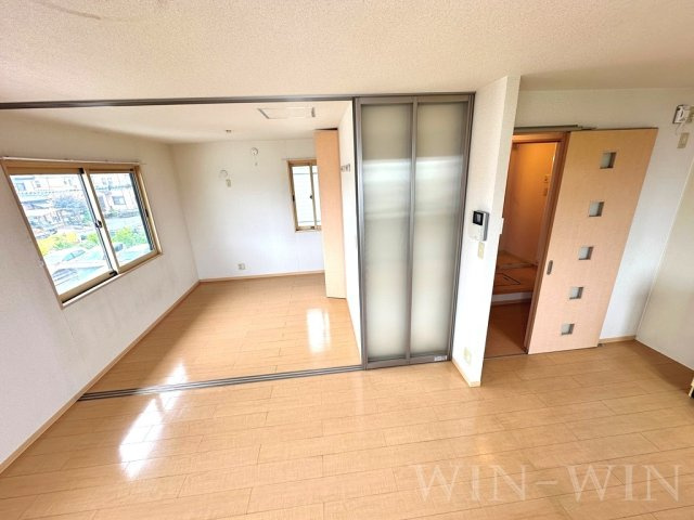 メゾン リヴェールの居間・リビング|イメージ（同建物内・同間取りの写真）