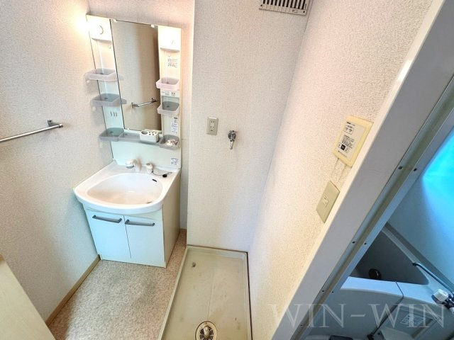 メゾン リヴェールの洗面所|イメージ（同建物内・同間取りの写真）