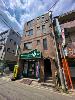 【外観】 | 小田急線「読売ランド前」駅まで徒歩2分！駅近で通勤・通学にも便利な立地の4階建てマンションです☆