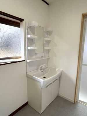 【独立洗面台】 | 鳥取市宮長中古戸建て