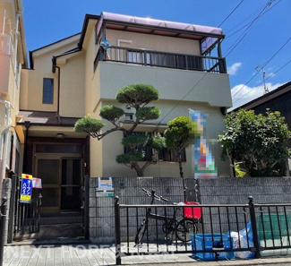 【外観】 | 伊丹市平松３丁目中古テラスハウス | 平成７年５月建築！前面道路が6.6ｍで明るく開放的なテラスハウスです♪