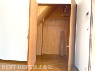 【収納】 | 伊丹市平松３丁目中古テラスハウス | リビング収納です♪奥行があり、見た目よりたくさんの収納が可能です！！