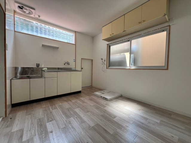 塩屋町　戸建のキッチン