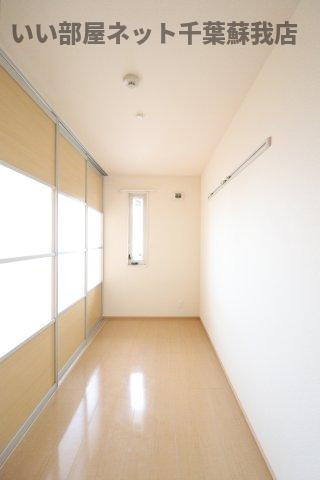 ベイリーフの洋室|落ち着いた色調の洋室です