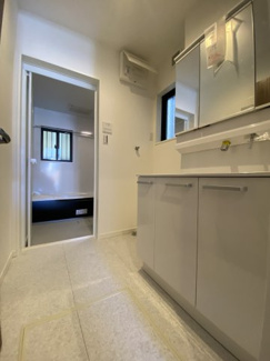 【洗面所】 | 神戸市灘区上野通3丁目　戸建て