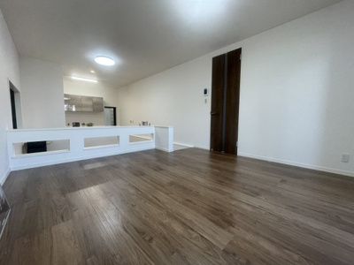 【居間・リビング】 | 神戸市灘区上野通3丁目　戸建て