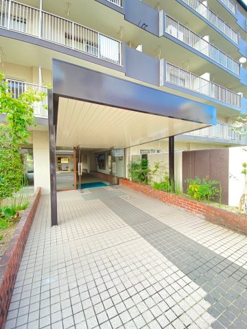 茨木春日丘グリーンハイツBのエントランス