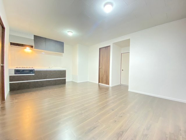 茨木春日丘グリーンハイツBの居間・リビング