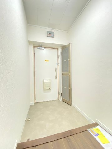 茨木春日丘グリーンハイツBの玄関