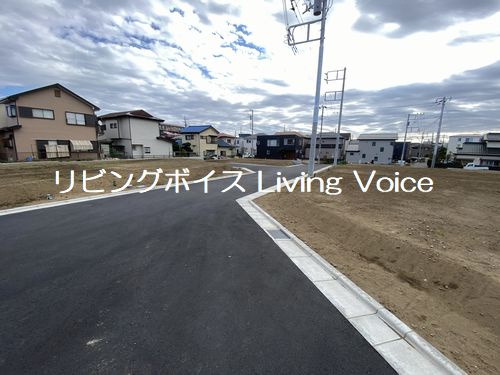 平塚市南原3丁目　土地（売地）建築条件なし NO.3　全10区画の前面道路含む現地写真|平塚市南原3丁目　土地（売地）建築条件なし　全10区画