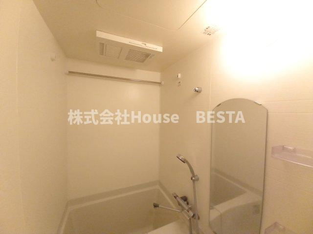 プレサンス神戸水木通ルミエスの浴室