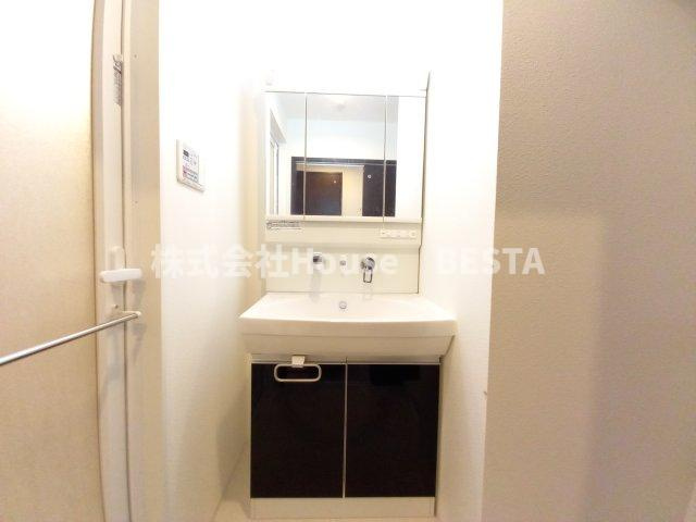 プレサンス神戸水木通ルミエスの独立洗面台