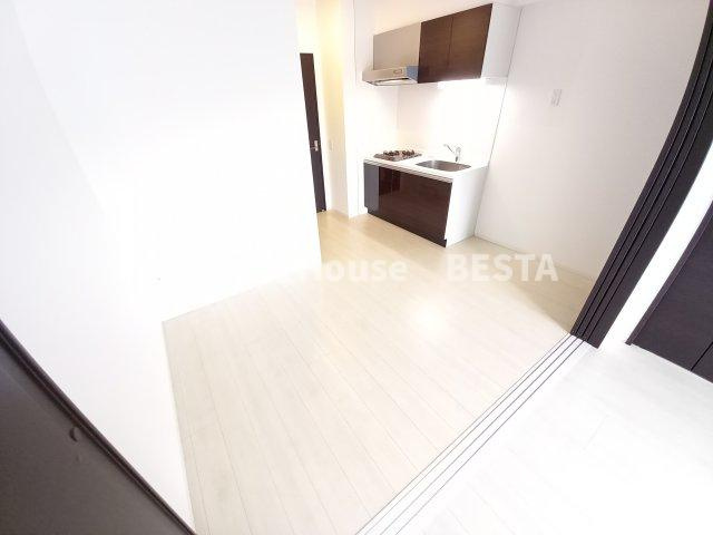 プレサンス神戸水木通ルミエスの洋室