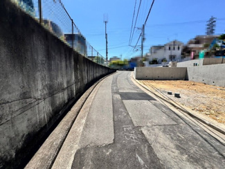 【前面道路含む現地写真】 | 閑静な住宅街で叶える穏やかな新生活をここではじめませんか♪♪