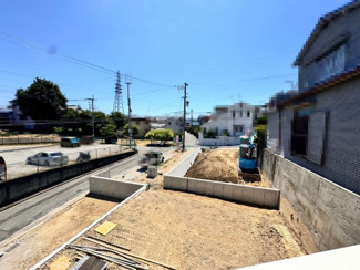 【外観】 | 現地見学当日から承っております♪現地周辺の環境や、駅までの道のりなど周辺環境も合わせてご確認いただき、ぜひご検討ください！