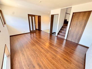 【居間・リビング】 | 【広々４ＬＤＫ】子供部屋や趣味のお部屋も作れますね！資料請求だけでもお気軽にお問い合わせください♪