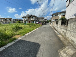 【前面道路含む現地写真】