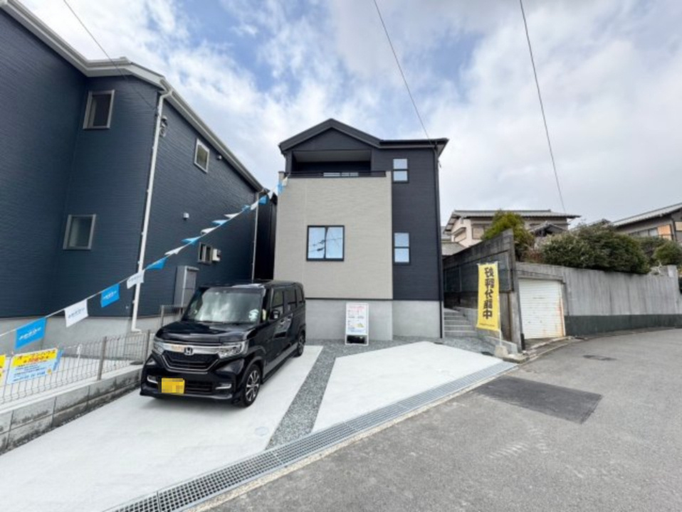 ーBloomーブルームー小倉南区星和台2丁目3期　【小倉南区　新築戸建て】の駐車場|駐車スペースは2台可能♪　【小倉南区　新築戸建て】