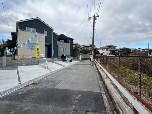ーBloomーブルームー小倉南区星和台2丁目3期　【小倉南区　新築戸建て】の前面道路含む現地写真|交通量も少なく駐車しやすい♪【小倉南区　新築戸建て】