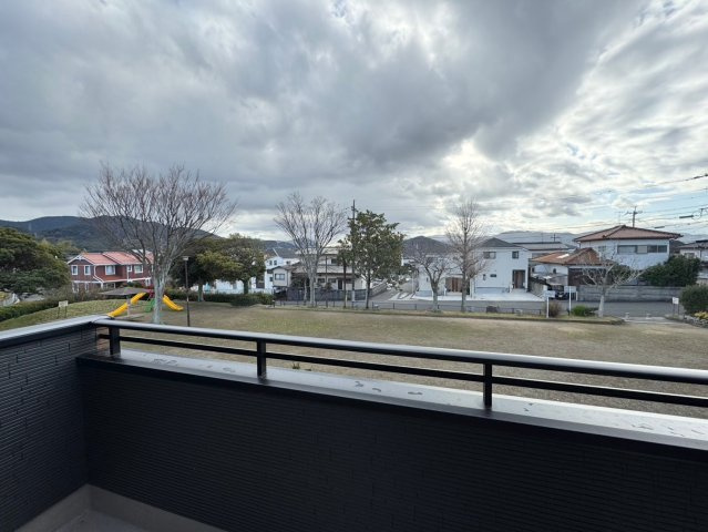 ーBloomーブルームー小倉南区星和台2丁目3期　【小倉南区　新築戸建て】の展望|隣には公園がありバルコニーからも見渡せます♪