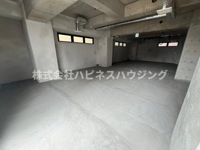 マルマンビルのロビー