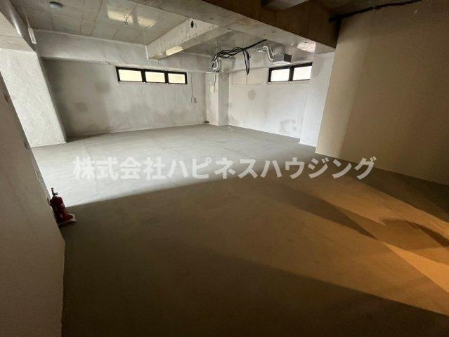 マルマンビルの内装