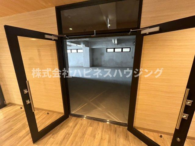 マルマンビルのエントランス