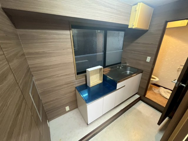 INSURANCE(インシュランス)BLDG.(ビルディング)Ⅲ(スリー)五香のキッチン