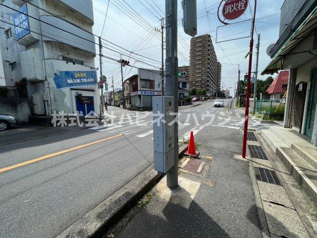 針ビルの周辺