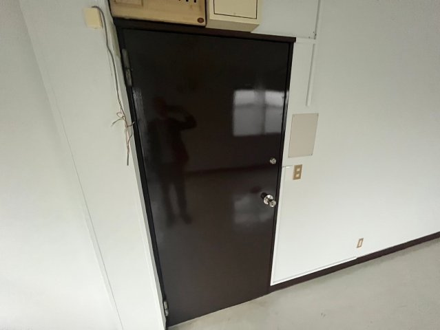 NKビルの玄関