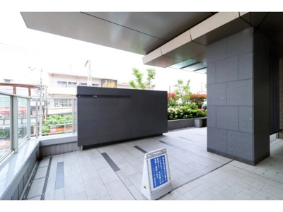 【エントランス】 | プラウドタワー堺東 | 落ち着いたエントランスです